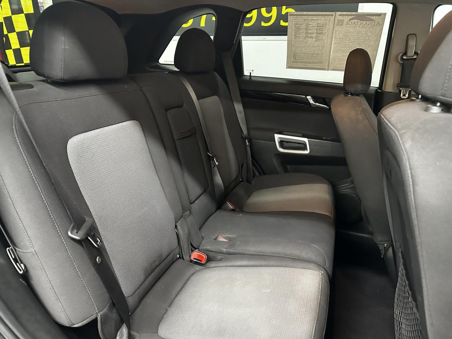 2015 /GRAY Chevrolet Captiva Sport 2LS FWD (3GNAL2EKXFS) with an 2.4L L4 DOHC 16V FFV engine, 6-Speed Automatic transmission, located at 533 S West End Blvd., Quakertown, PA, 18951, (877) 257-4995, 40.343994, -75.303604 - INCLUDED IN THE SALE PRICE OF EVERY VEHICLE: 48 Hour Money Back Guarantee 6 Month - 6,000 Mile Warranty Brand New PA State Inspection & Emission $10 Oil Changes for the Life of the Loan Complete CARFAX - Photo#4