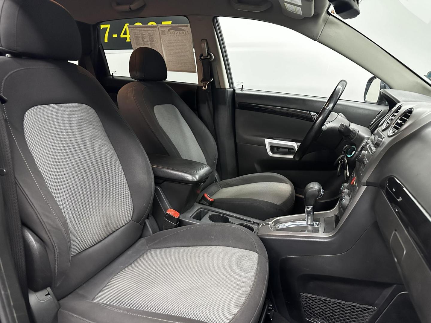 2015 /GRAY Chevrolet Captiva Sport 2LS FWD (3GNAL2EKXFS) with an 2.4L L4 DOHC 16V FFV engine, 6-Speed Automatic transmission, located at 533 S West End Blvd., Quakertown, PA, 18951, (877) 257-4995, 40.343994, -75.303604 - INCLUDED IN THE SALE PRICE OF EVERY VEHICLE: 48 Hour Money Back Guarantee 6 Month - 6,000 Mile Warranty Brand New PA State Inspection & Emission $10 Oil Changes for the Life of the Loan Complete CARFAX - Photo#5