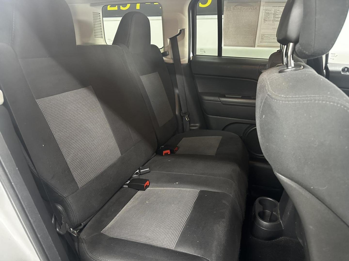 2011 SILVER /GRAY Jeep Patriot 4WD (1J4NF1GB4BD) with an 2.4L L4 DOHC 16V engine, located at 533 S West End Blvd., Quakertown, PA, 18951, (877) 257-4995, 40.343994, -75.303604 - INCLUDED IN THE SALE PRICE OF EVERY VEHICLE: 48 Hour Money Back Guarantee 6 Month - 6,000 Mile Warranty Brand New PA State Inspection & Emission $10 Oil Changes for the Life of the Loan Complete CARFAX - Photo#4