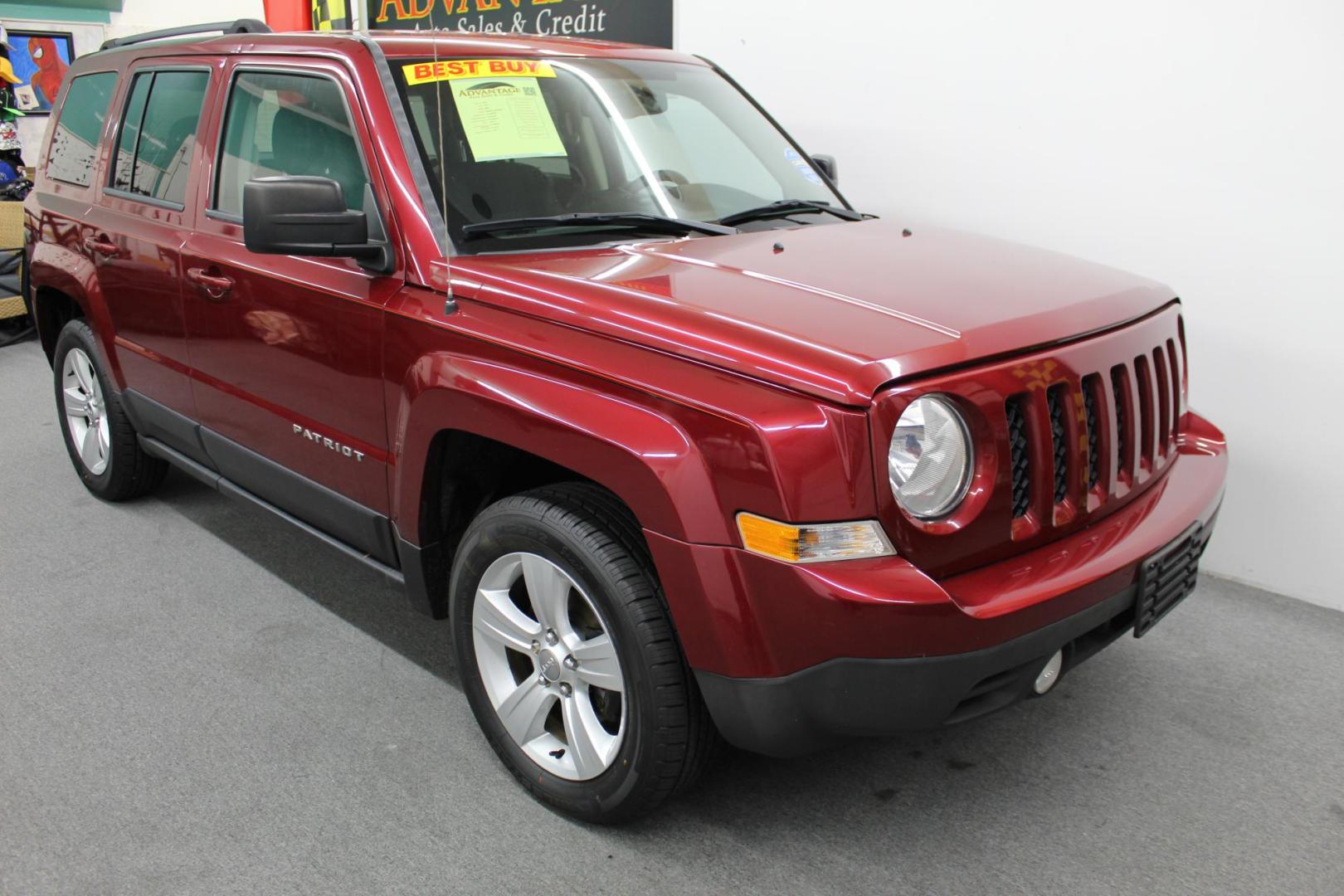 2017 /GRAY Jeep Patriot Latitude 2WD (1C4NJPFA9HD) with an 2.0L L4 DOHC 16V engine, located at 533 S West End Blvd., Quakertown, PA, 18951, (877) 257-4995, 40.343994, -75.303604 - INCLUDED IN THE SALE PRICE OF EVERY VEHICLE: 48 Hour Money Back Guarantee 6 Month - 6,000 Mile Warranty Brand New PA State Inspection & Emission $10 Oil Changes for the Life of the Loan Complete CARFAX - Photo#2