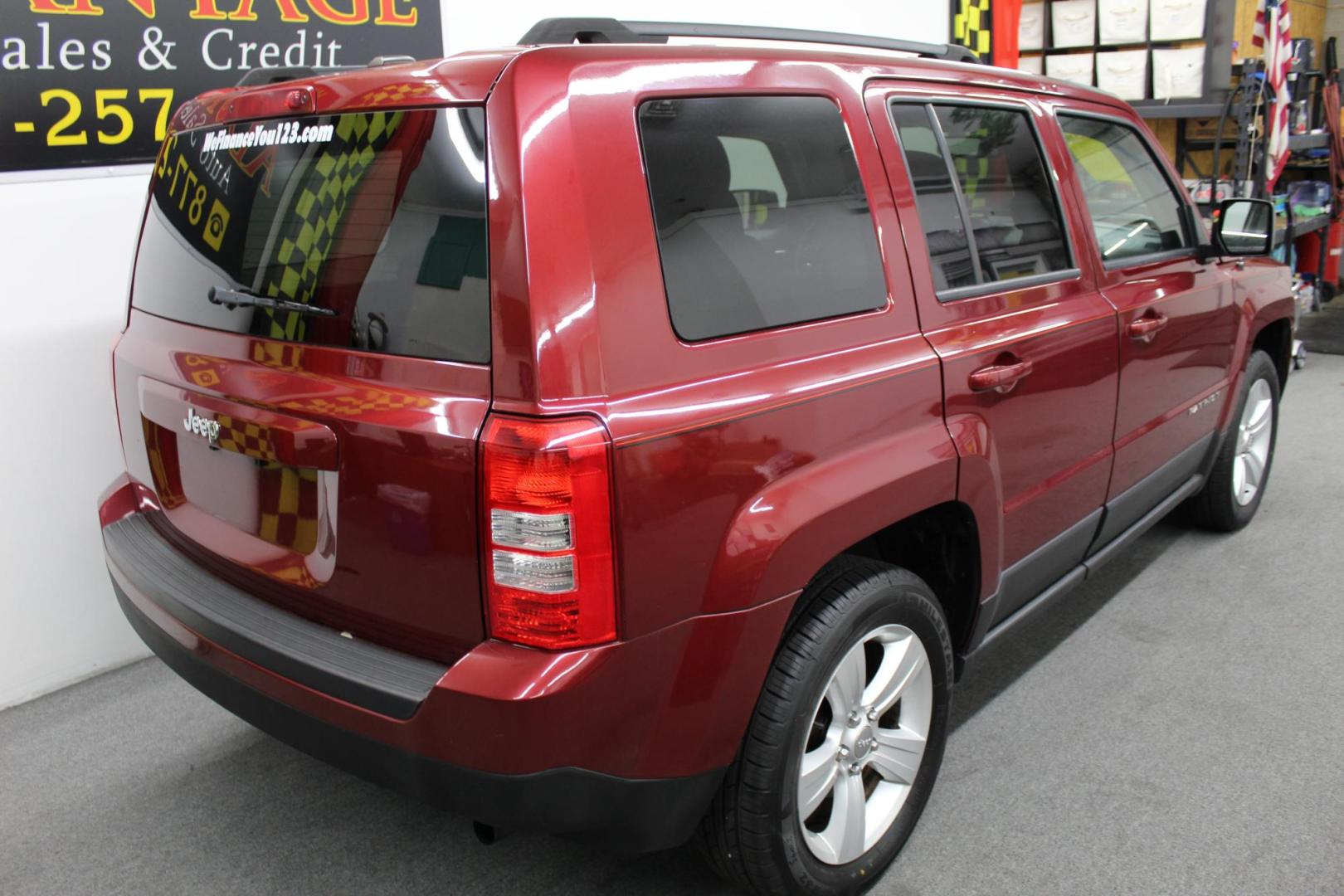 2017 /GRAY Jeep Patriot Latitude 2WD (1C4NJPFA9HD) with an 2.0L L4 DOHC 16V engine, located at 533 S West End Blvd., Quakertown, PA, 18951, (877) 257-4995, 40.343994, -75.303604 - INCLUDED IN THE SALE PRICE OF EVERY VEHICLE: 48 Hour Money Back Guarantee 6 Month - 6,000 Mile Warranty Brand New PA State Inspection & Emission $10 Oil Changes for the Life of the Loan Complete CARFAX - Photo#3