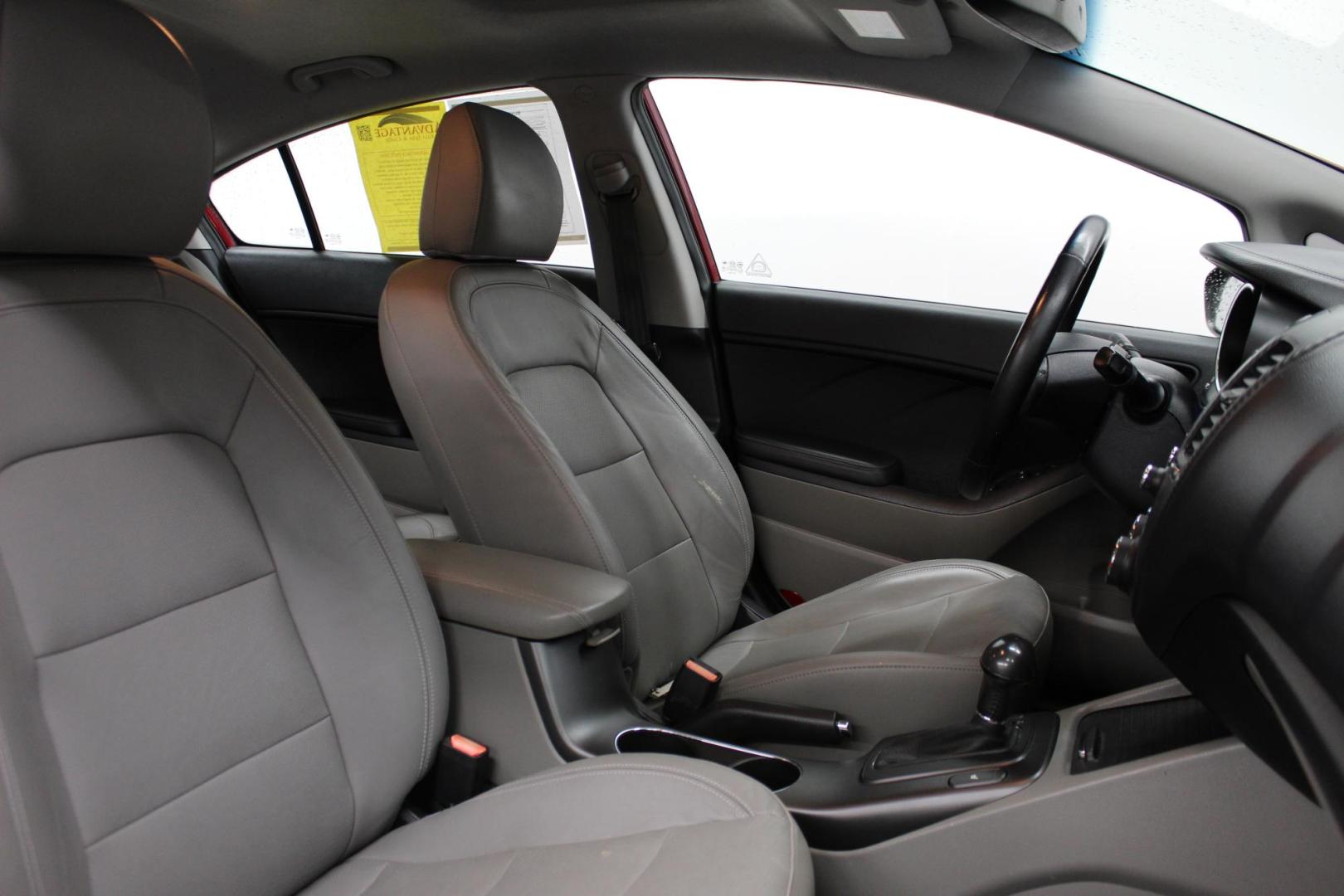 2014 /GRAY Kia Forte EX (KNAFZ4A83E5) with an 2.0L L4 DOHC 16V engine, 6-Speed Automatic transmission, located at 533 S West End Blvd., Quakertown, PA, 18951, (877) 257-4995, 40.343994, -75.303604 - INCLUDED IN THE SALE PRICE OF EVERY VEHICLE: 48 Hour Money Back Guarantee 6 Month - 6,000 Mile Warranty Brand New PA State Inspection & Emission $10 Oil Changes for the Life of the Loan Complete CARFAX - Photo#5