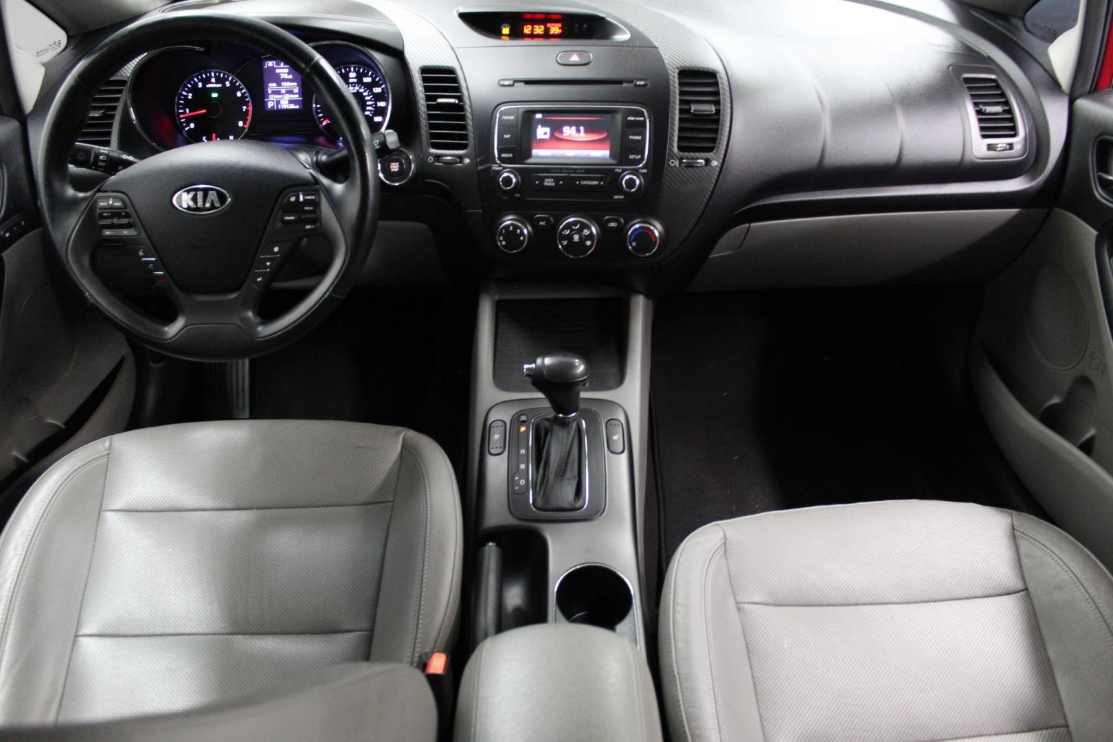 2014 /GRAY Kia Forte EX (KNAFZ4A83E5) with an 2.0L L4 DOHC 16V engine, 6-Speed Automatic transmission, located at 533 S West End Blvd., Quakertown, PA, 18951, (877) 257-4995, 40.343994, -75.303604 - INCLUDED IN THE SALE PRICE OF EVERY VEHICLE: 48 Hour Money Back Guarantee 6 Month - 6,000 Mile Warranty Brand New PA State Inspection & Emission $10 Oil Changes for the Life of the Loan Complete CARFAX - Photo#6