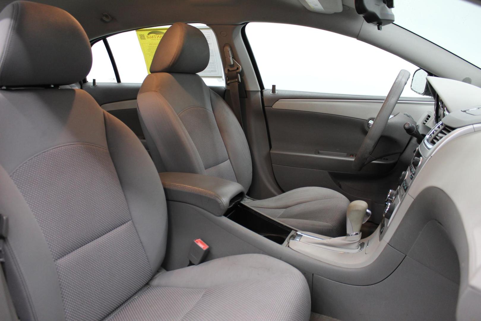 2011 SILVER /GRAY Chevrolet Malibu LS (1G1ZB5E18BF) with an 2.4L L4 DOHC 16V engine, 4-Speed Automatic transmission, located at 533 S West End Blvd., Quakertown, PA, 18951, (877) 257-4995, 40.343994, -75.303604 - INCLUDED IN THE SALE PRICE OF EVERY VEHICLE: 48 Hour Money Back Guarantee 6 Month - 6,000 Mile Warranty Brand New PA State Inspection & Emission $10 Oil Changes for the Life of the Loan Complete CARFAX - Photo#5